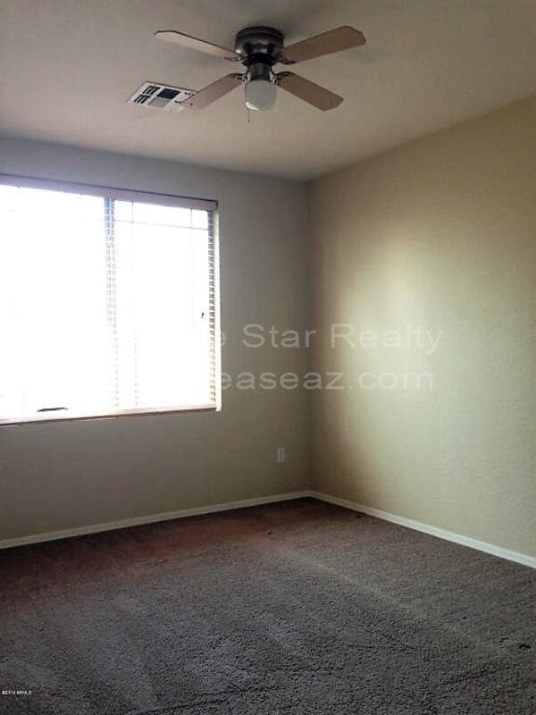 Building Photo - 3201 N 127th Dr