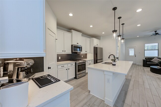 Building Photo - 10636 Wild Chives