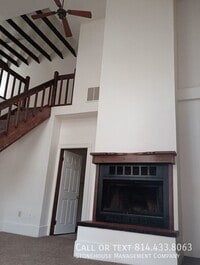 Building Photo - 354 W 7th St