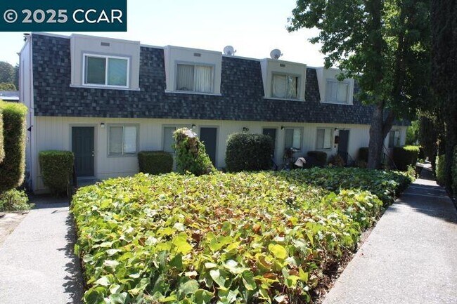 Building Photo - 4811 Appian Way