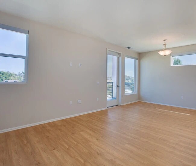 Building Photo - C + C Flats on Church and Center