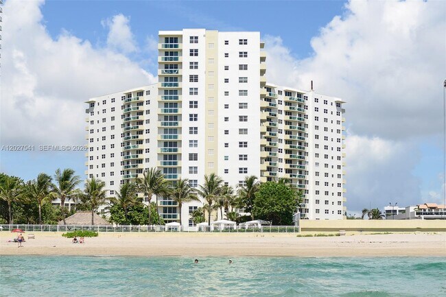 Building Photo - 3001 S Ocean Dr