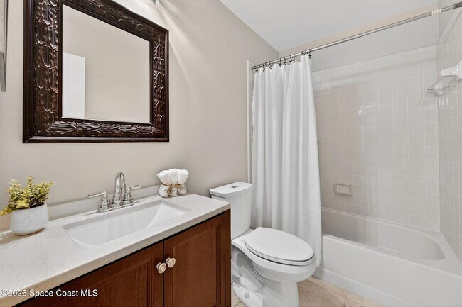 Building Photo - 737 Green Valley Ln