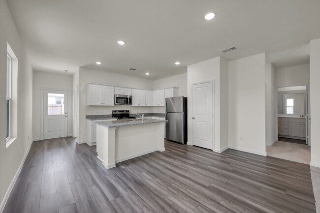 Building Photo - 15009 Ronan Dr