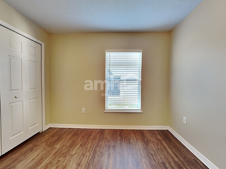 Building Photo - 11613 Ivy Flower Loop
