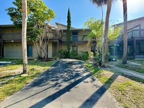 Building Photo - 6324 Newtown Cir