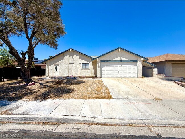 Building Photo - 6200 Cedarwood Ave