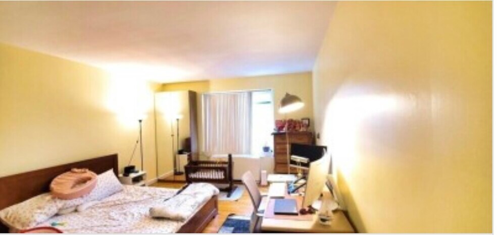 Building Photo - 573 Washington St