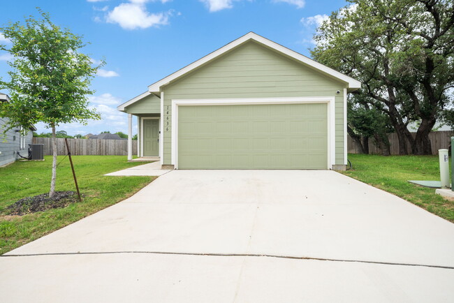 Primary Photo - 14636 Cregg Ml Dr