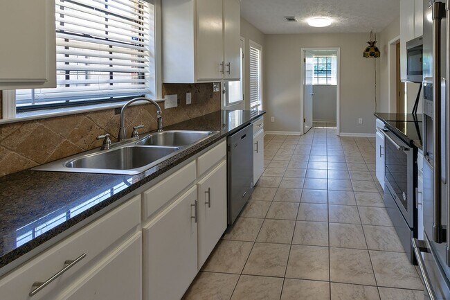 Building Photo - Home for Rent in Copperfield