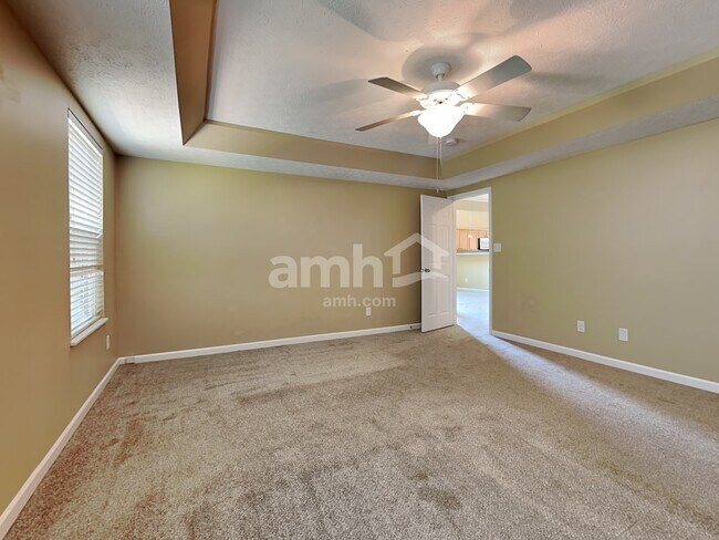 Building Photo - 439 Parkview Court