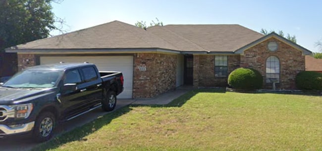 Primary Photo - 208 W Blancas Dr