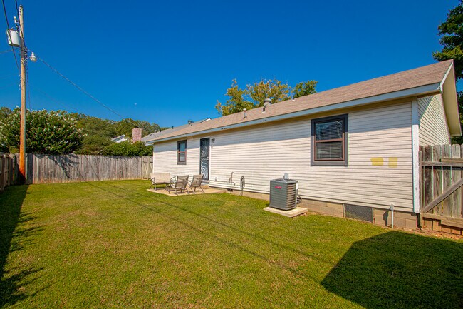 Building Photo - 106 Willow Grove Ct