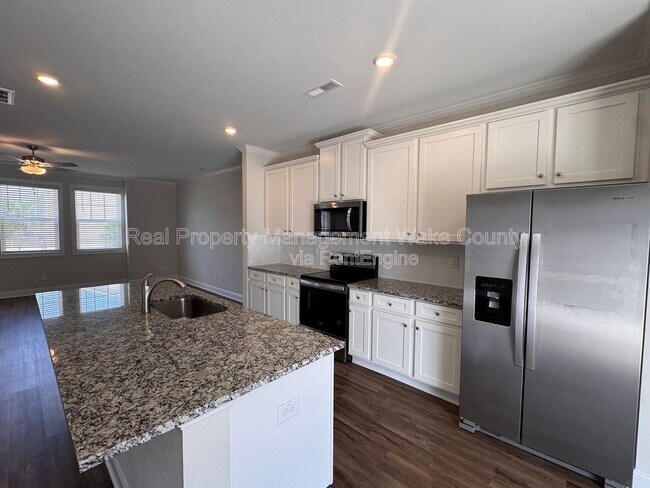 Building Photo - 5334 River Reach Dr