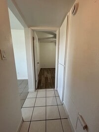 Building Photo - 108g