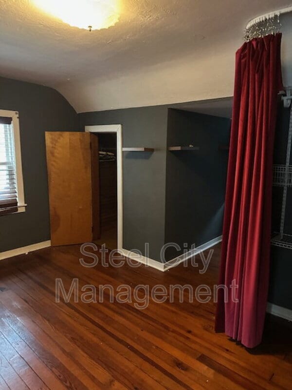 Building Photo - 851 Kennedy St