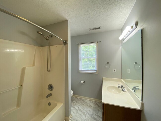 Building Photo - 5108 Ivy Trace Ct