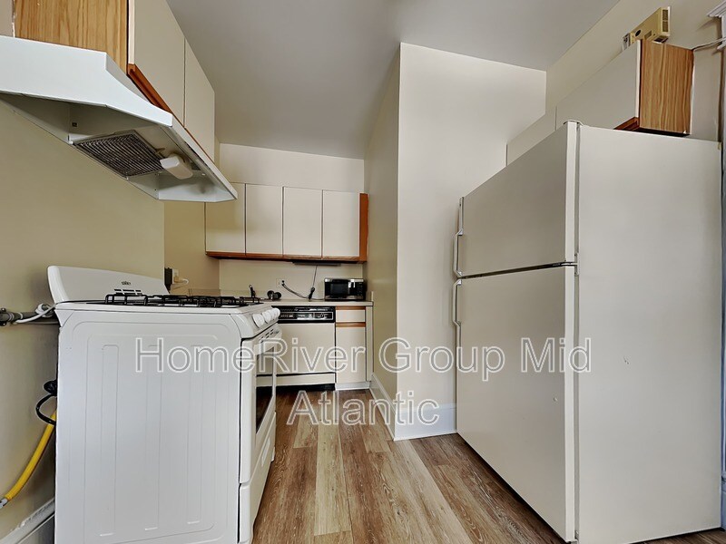 Building Photo - 1300 35th St NW