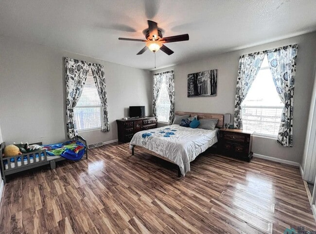 Building Photo - Navajo