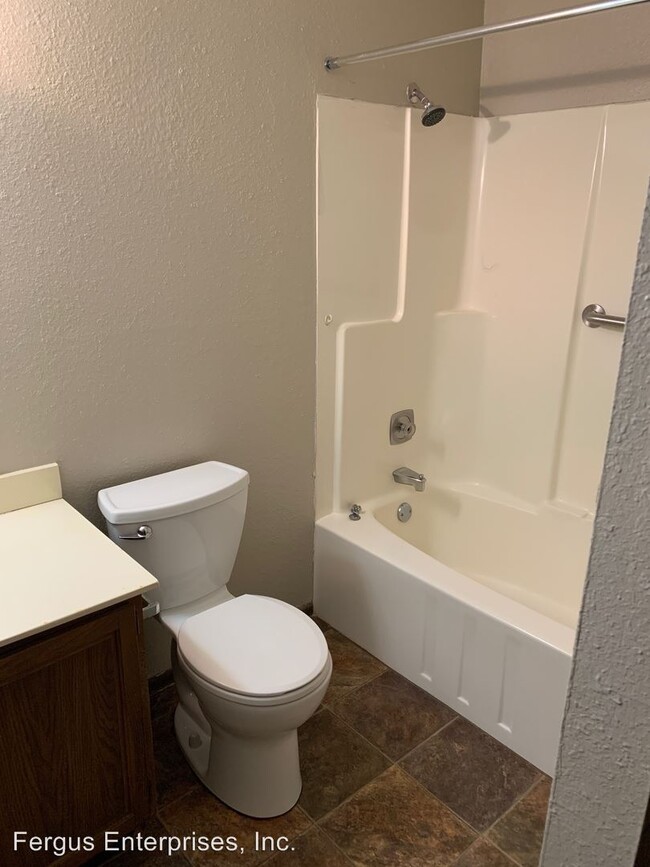Building Photo - 1515 College Way