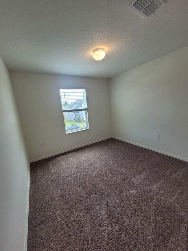 Building Photo - Brand New 3 bed 2.5 bath in beautiful Mirabella neighborhood in Davenport