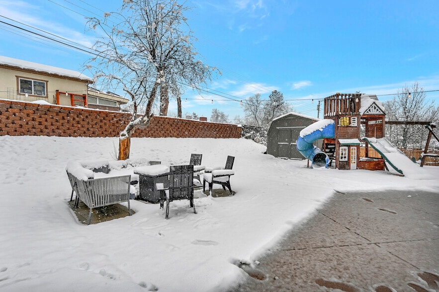 Building Photo - 6526 S Elizabeth Way