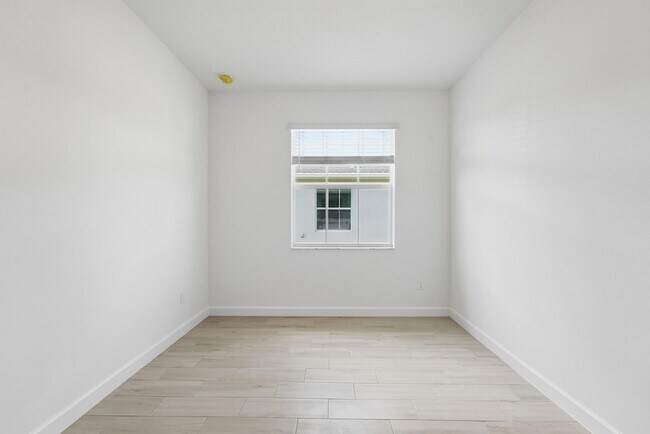 Building Photo - 3765 Harborside Ave