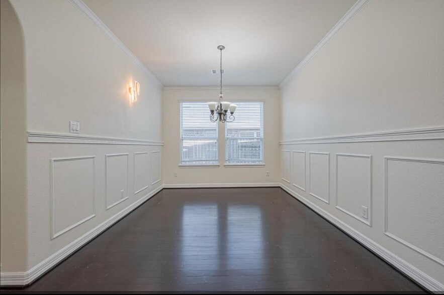 Building Photo - 2011 Fern River Ct