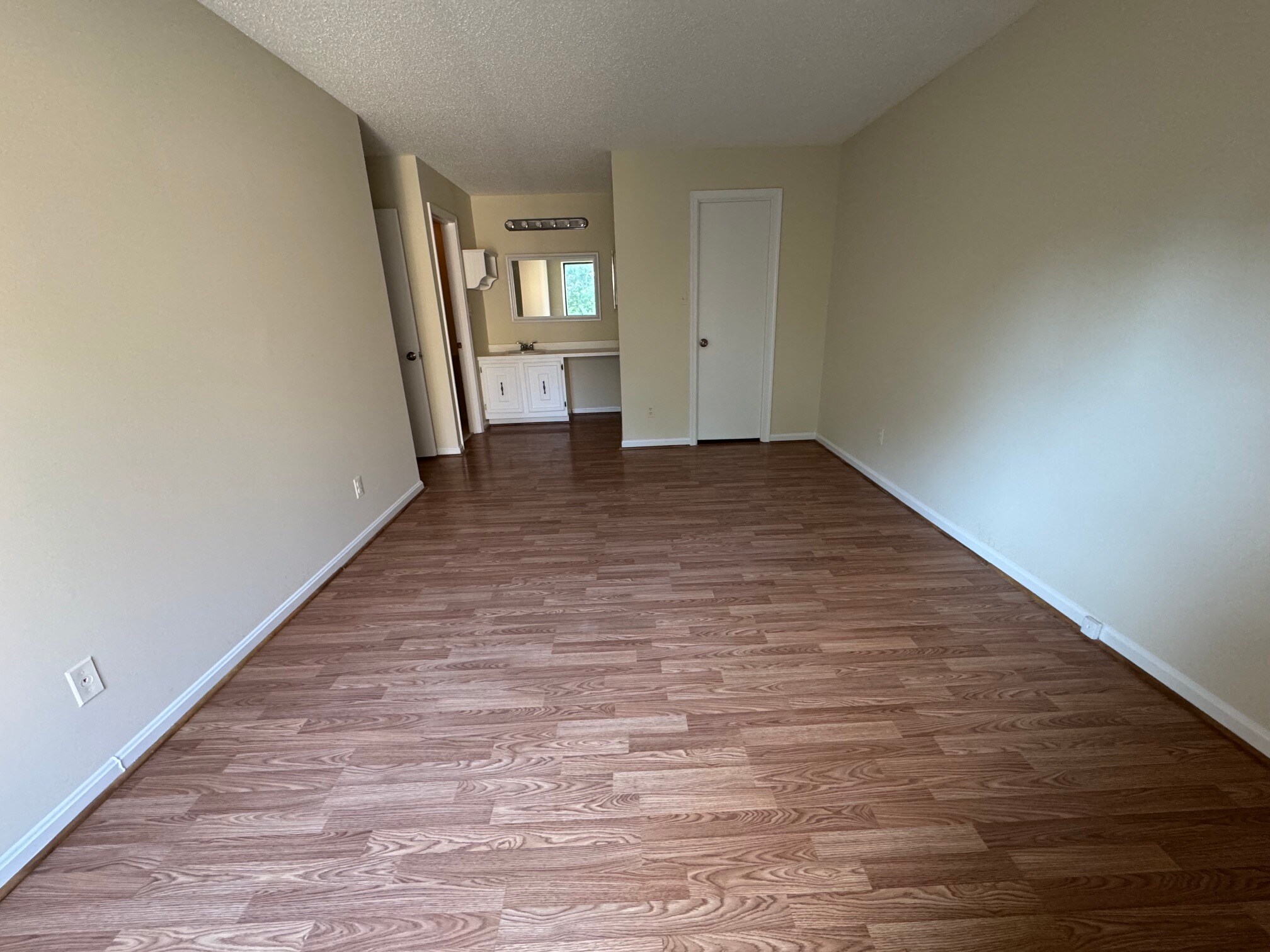 Building Photo - 10222 Bushman Dr