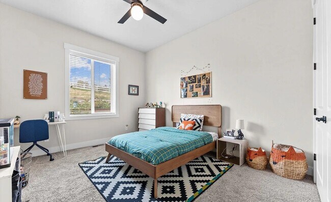 Building Photo - 6580 Sage Basin Way