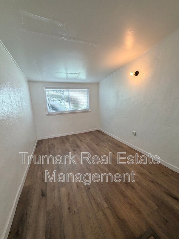 Building Photo - 729 South St