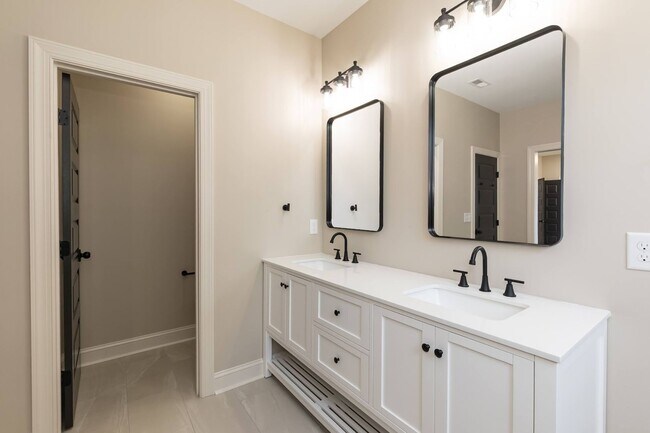 Building Photo - Comfort and Space with Easy Access to the ...