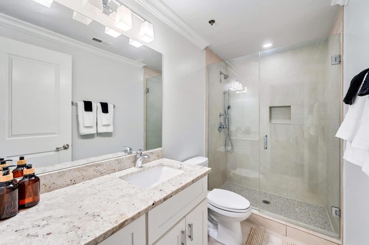 Building Photo - 1249 W Madison St