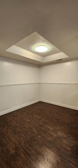 Building Photo - 479 E 820 S