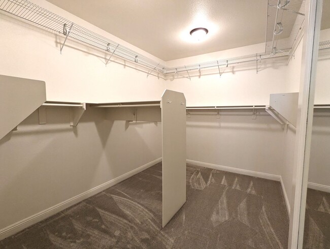 Building Photo - 6217 Alverton Dr