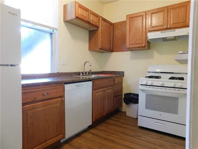 Building Photo - 238 Lehigh Ave