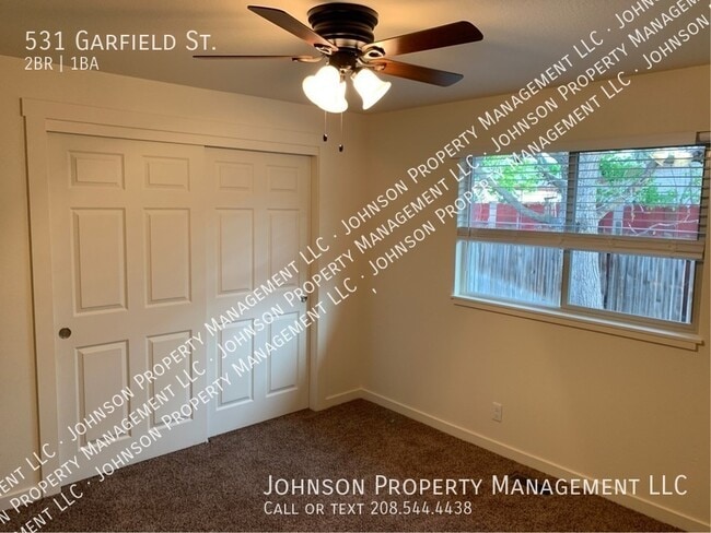 Building Photo - 531 Garfield St