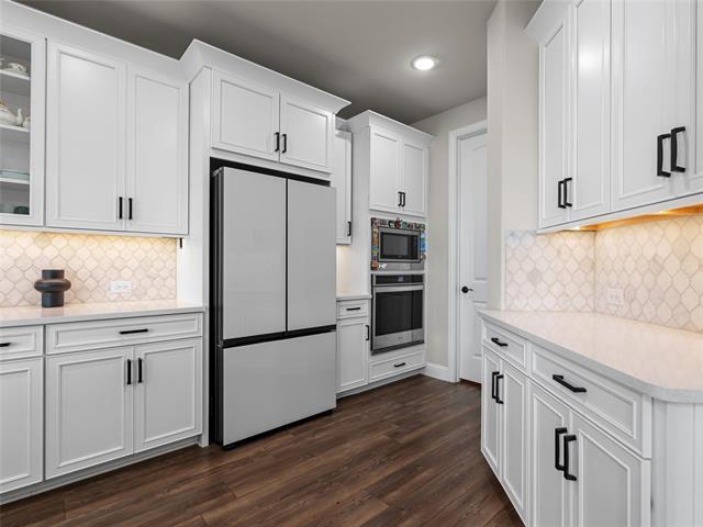 Building Photo - 2333 Willow Garden Dr