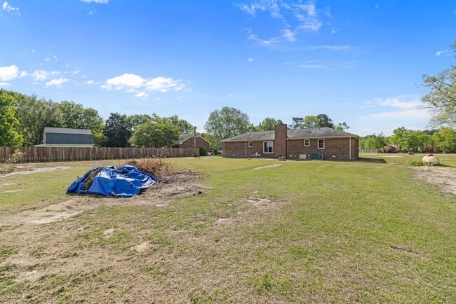 Building Photo - 315 Holland Hill Dr