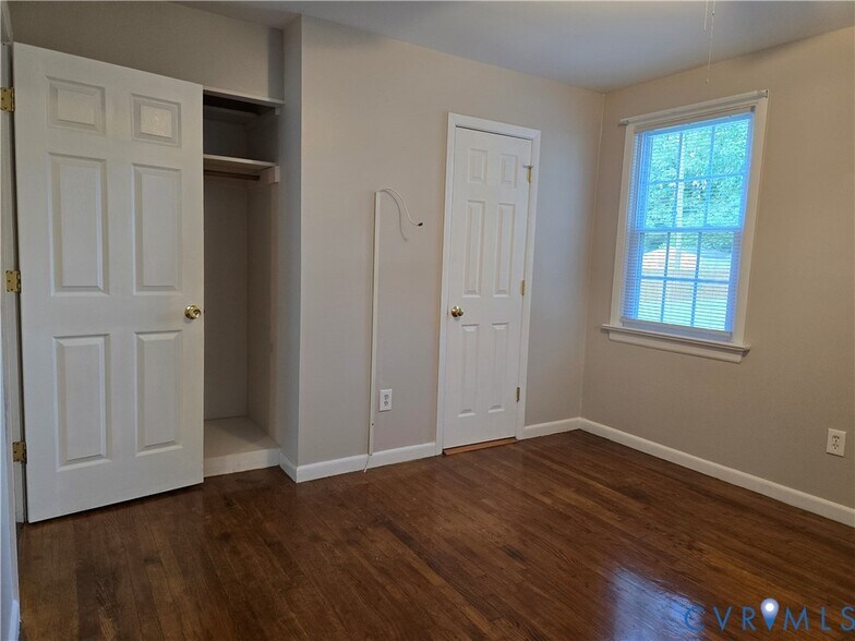 Building Photo - 7998 Wynbrook Ln