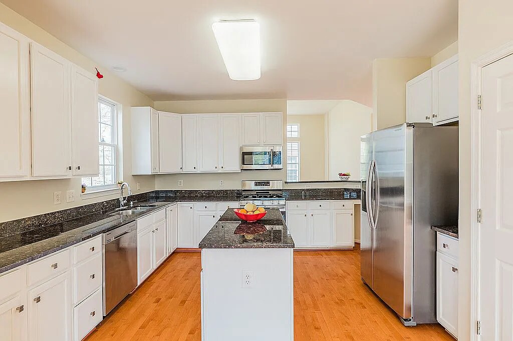 Building Photo - 47086 Garrett Pl