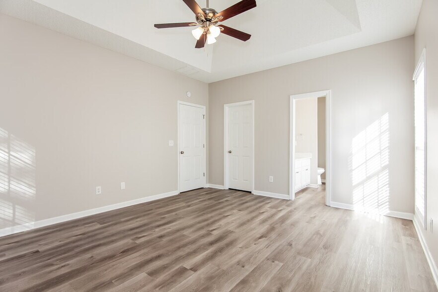 Building Photo - 64 Paxton Pl