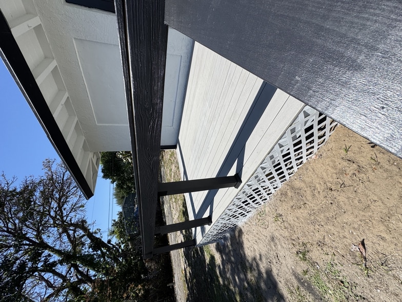 Building Photo - 814 39th St