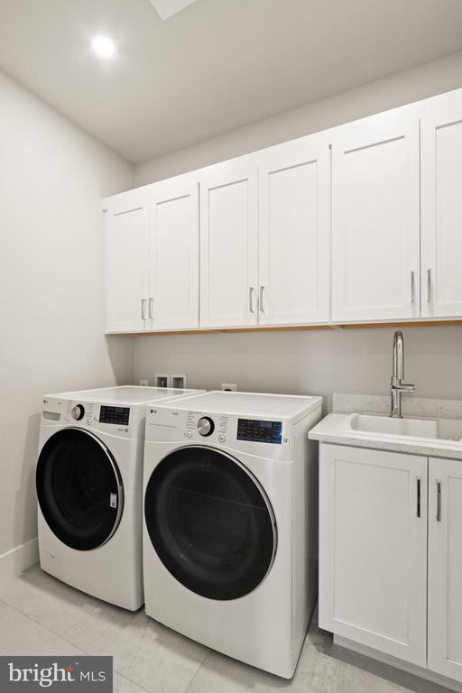 Building Photo - 857 N Manchester St