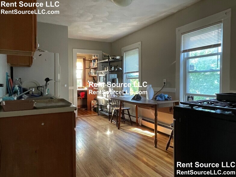 Primary Photo - 18 Cherry St