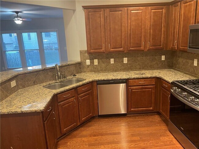 Building Photo - 1345 Winshire Cove