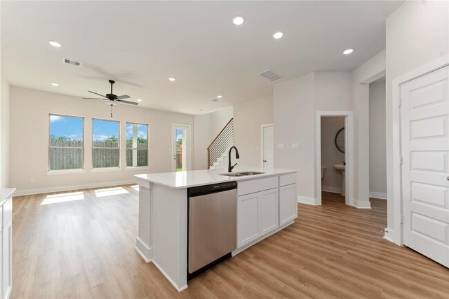 Building Photo - 13437 Sun Cay Dr