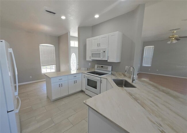 Building Photo - 4211 2nd Ave E