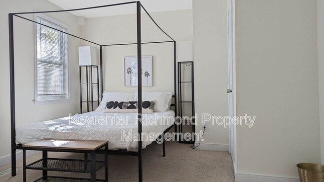 Building Photo - 2003 Cedar St