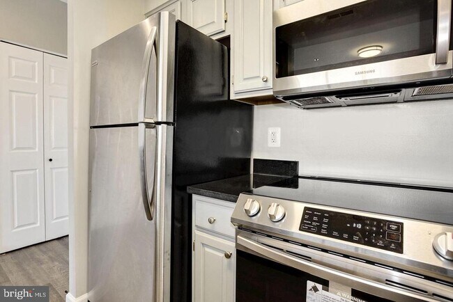 Building Photo - 1200 Braddock Pl